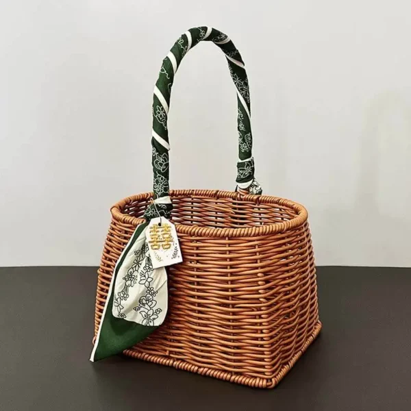 Rattan hand-held flower basket