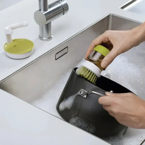 Dish Brush With Soap Dispenser - Image 3